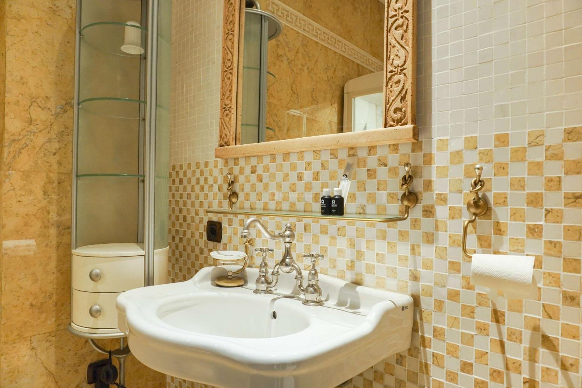 Luxurious And Strategic 4br Da Vinci By Travelio Appartement Jakarta