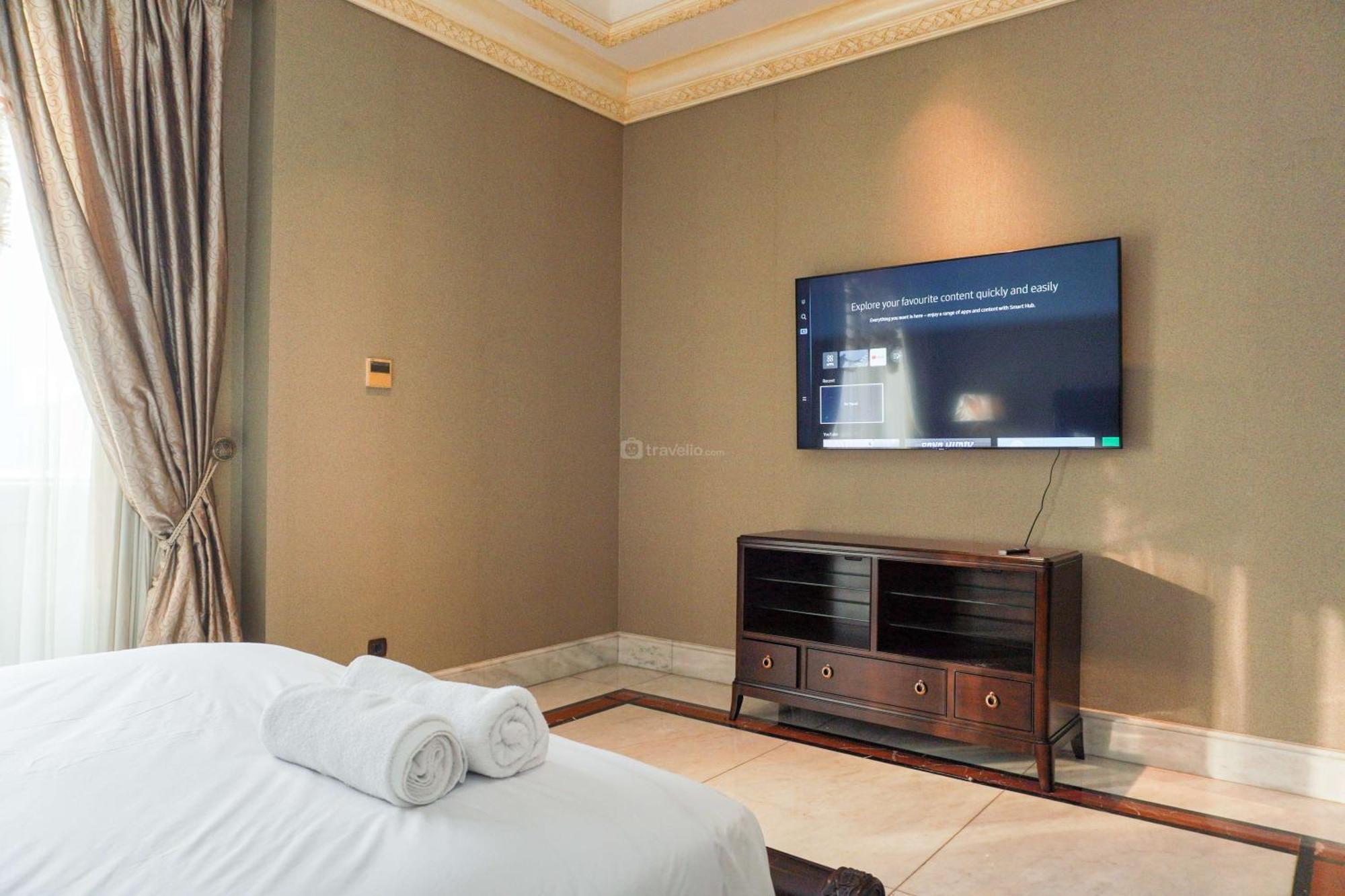 Appartement Luxurious And Strategic 4br Da Vinci By Travelio